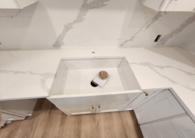 Farmhouse Sink Cutout on Kitchen Countertops with Full Backsplash